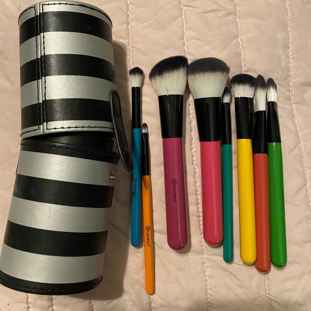 BH makeup brushes